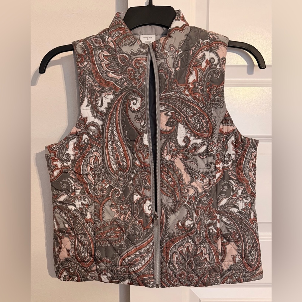 Ruby Rd. Women's Paisley Vest in Gray and Pink size PS